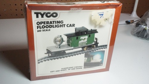 New vintage train car tyco - vintage,